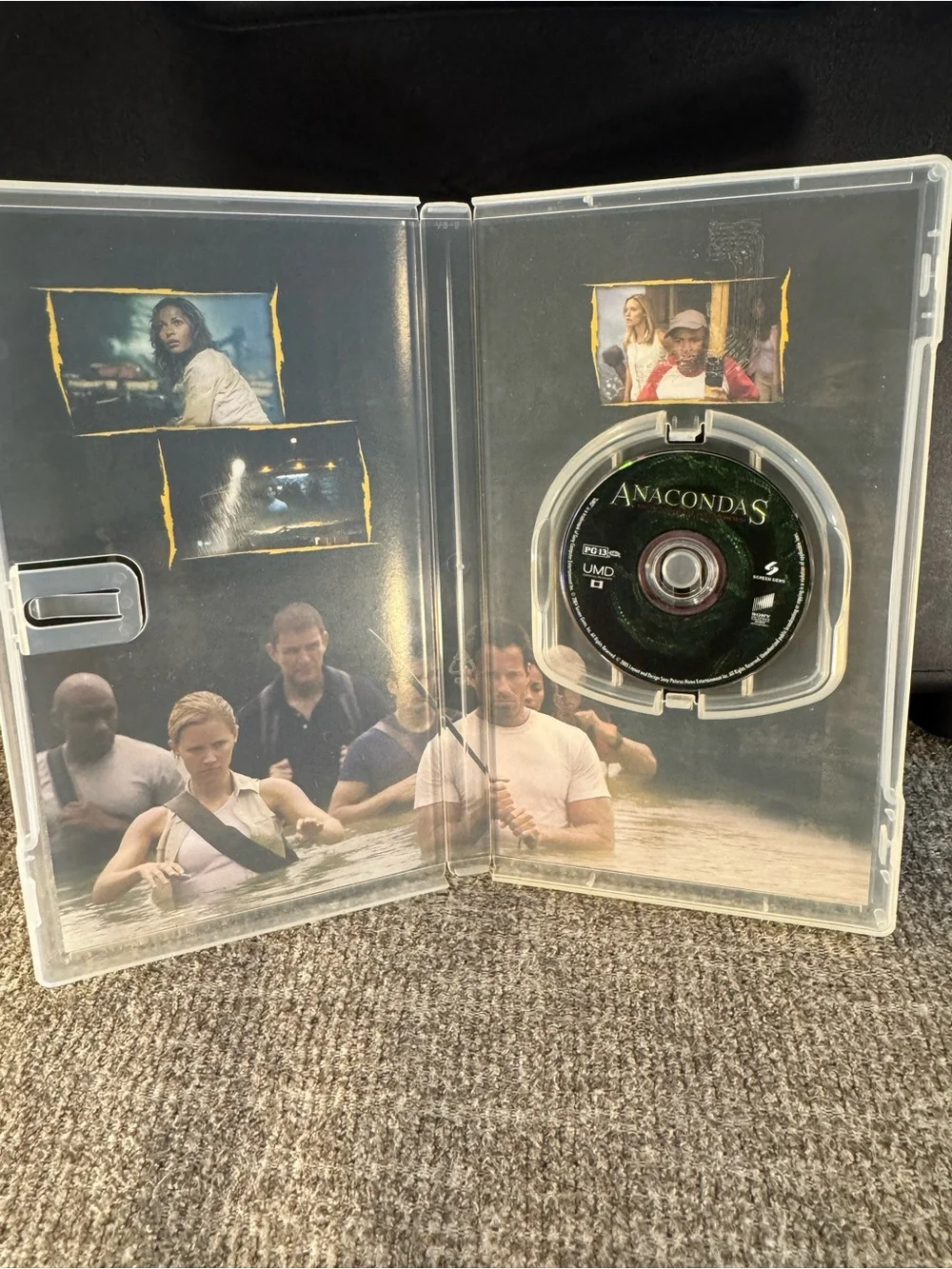 Sony PSP UMD Anacondas with case, and Mr & Mrs Smith no case